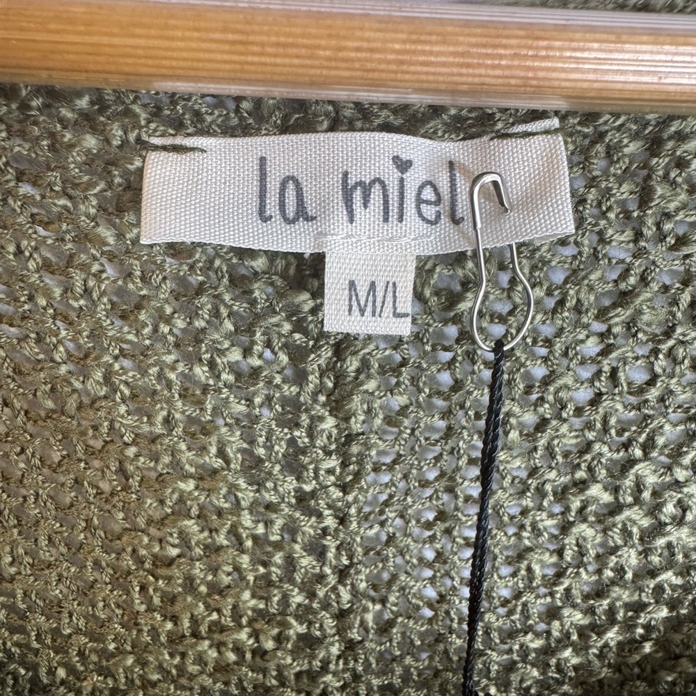 NWT | LA MIEL | Women's Olive Green V-Neck Sweater | Size M/L - Picture 2 of 6